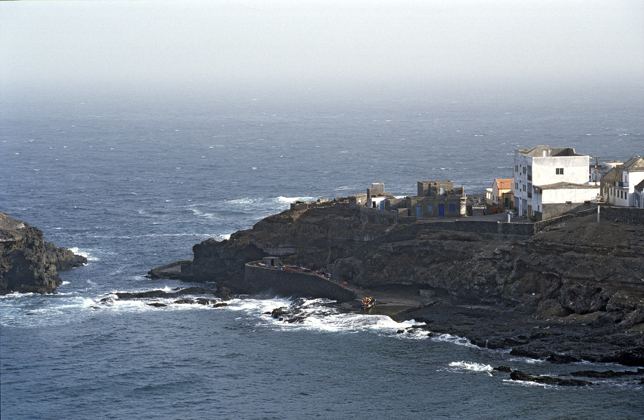 cve05_334m.jpg - Santo Antao Cruzinha da Garça 