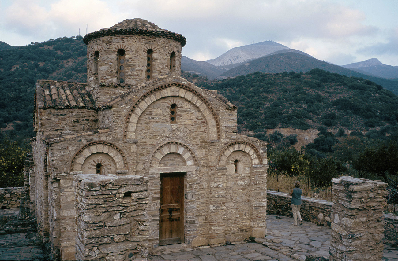 crete196.jpg - Nord, Fodele petite chapelle près du village de Fodele où dit-on serait né El Greco Elite Chrome 100