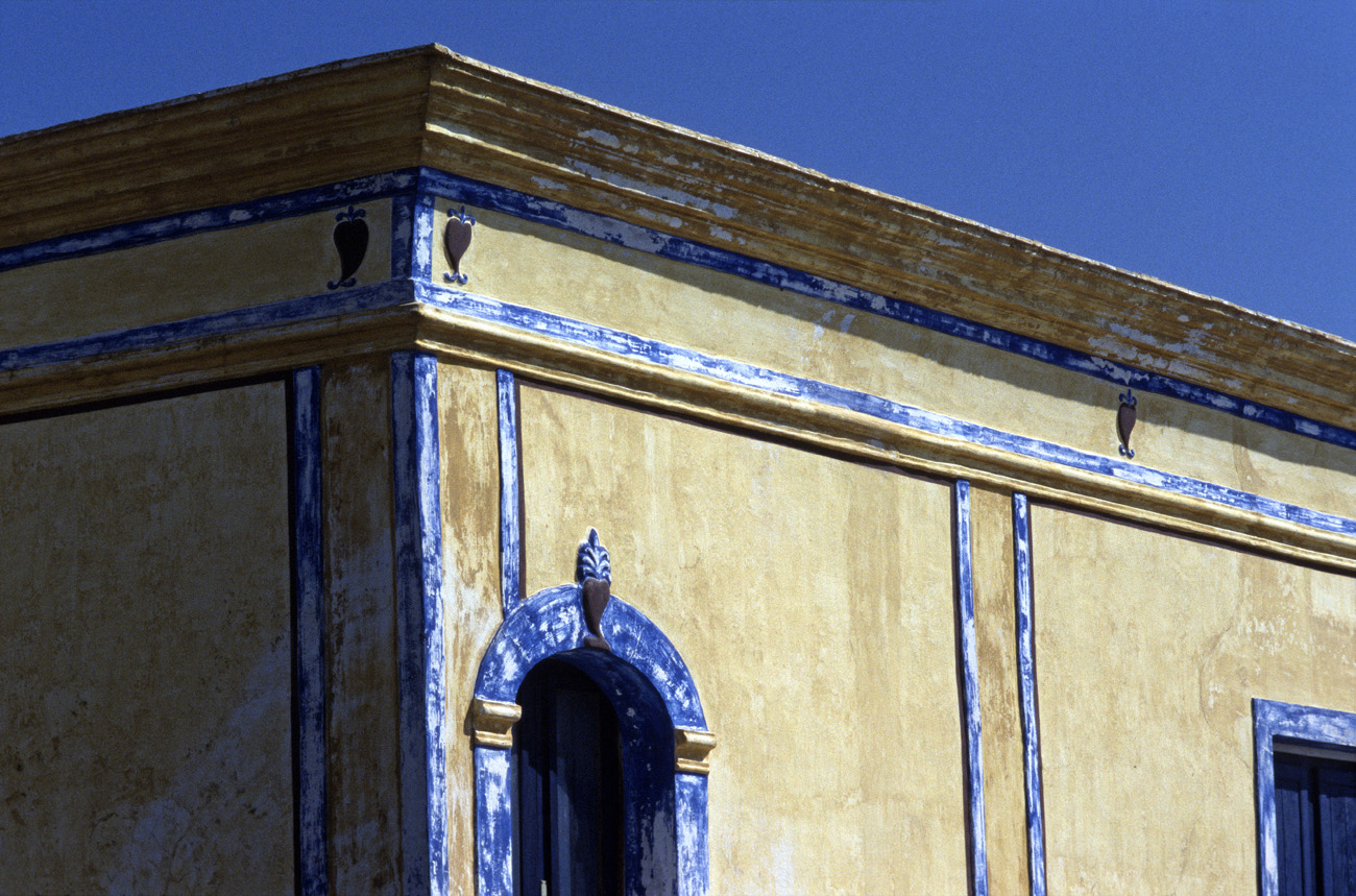 eol06_439.jpg - Italie, îles Eoliennes Stromboli ancienne maison de San Vicenzo Fuji Provia 400 F