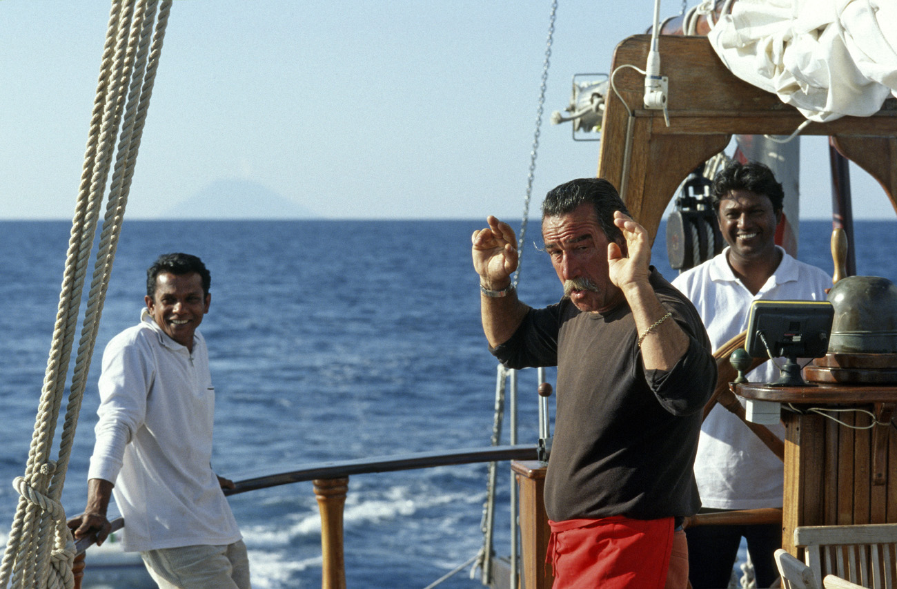 eol06_459.jpg - Italie, îles Eoliennes entre Stromboli et Milazzo todo va bene Fuji Provia 400 F