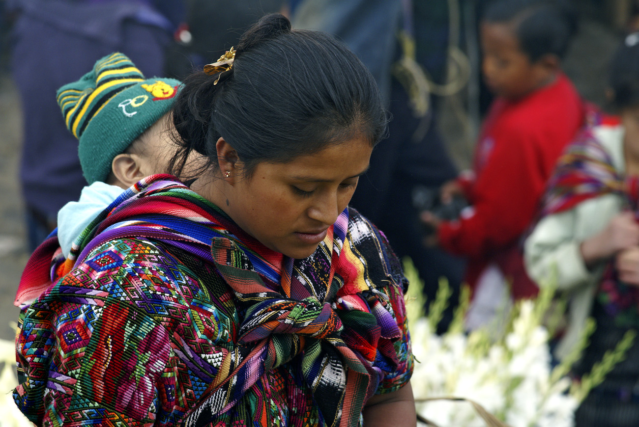 gua06_0096.jpg - Chichicastenango couleurs éclatantes