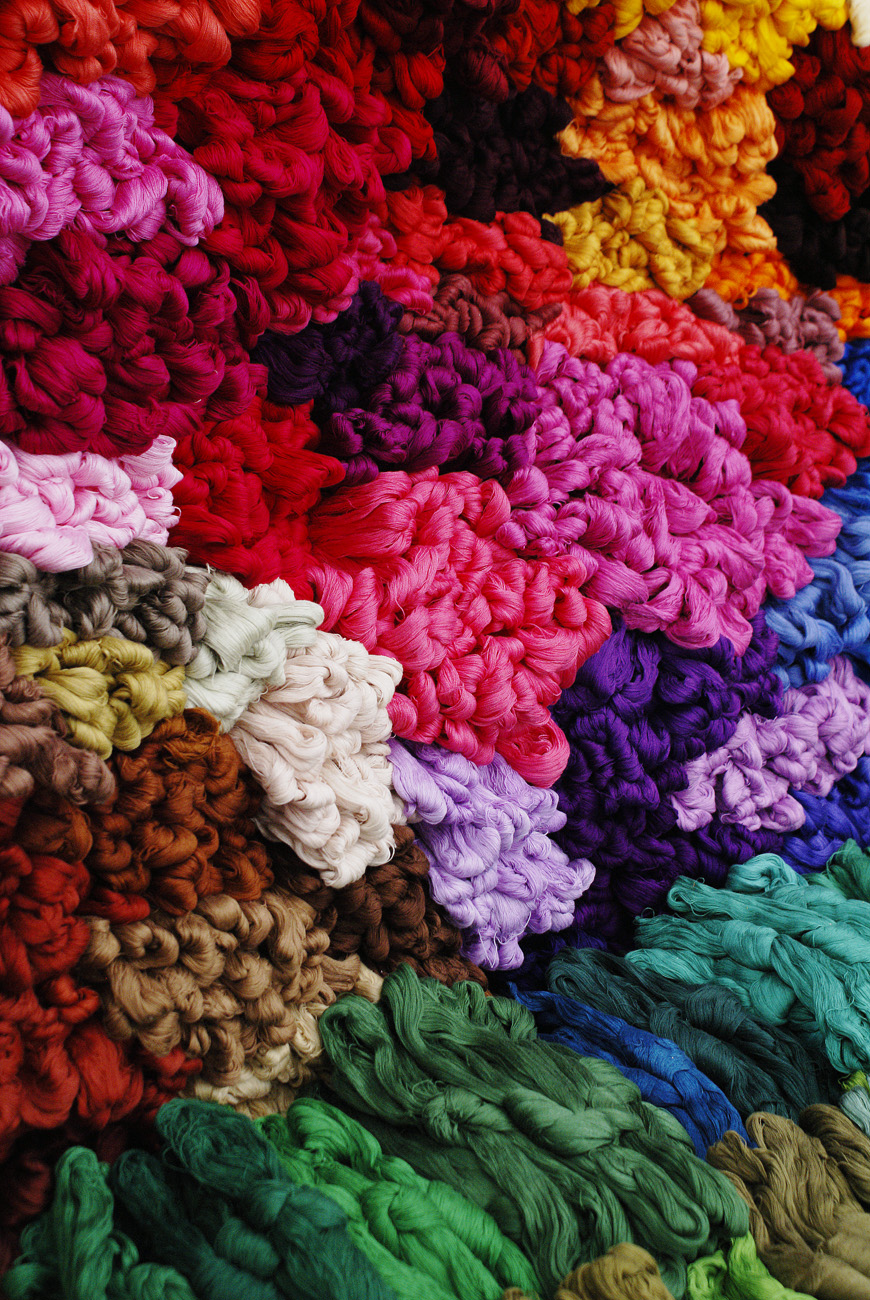 gua06_0115.jpg - Chichicastenango laines au marché