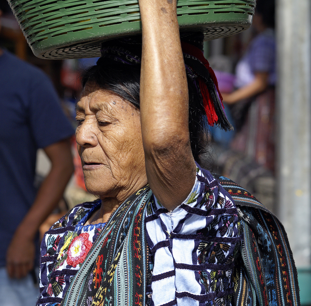 gua06_0184.jpg - autour du lac Atitlan  Santiago Atitlan scène de marché