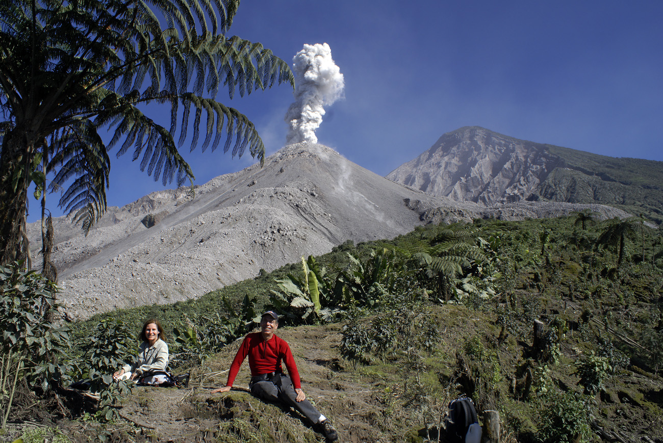 gua06_0366.jpg - volcan Santiaguito  belvédère d'observation, alt 1700m 
