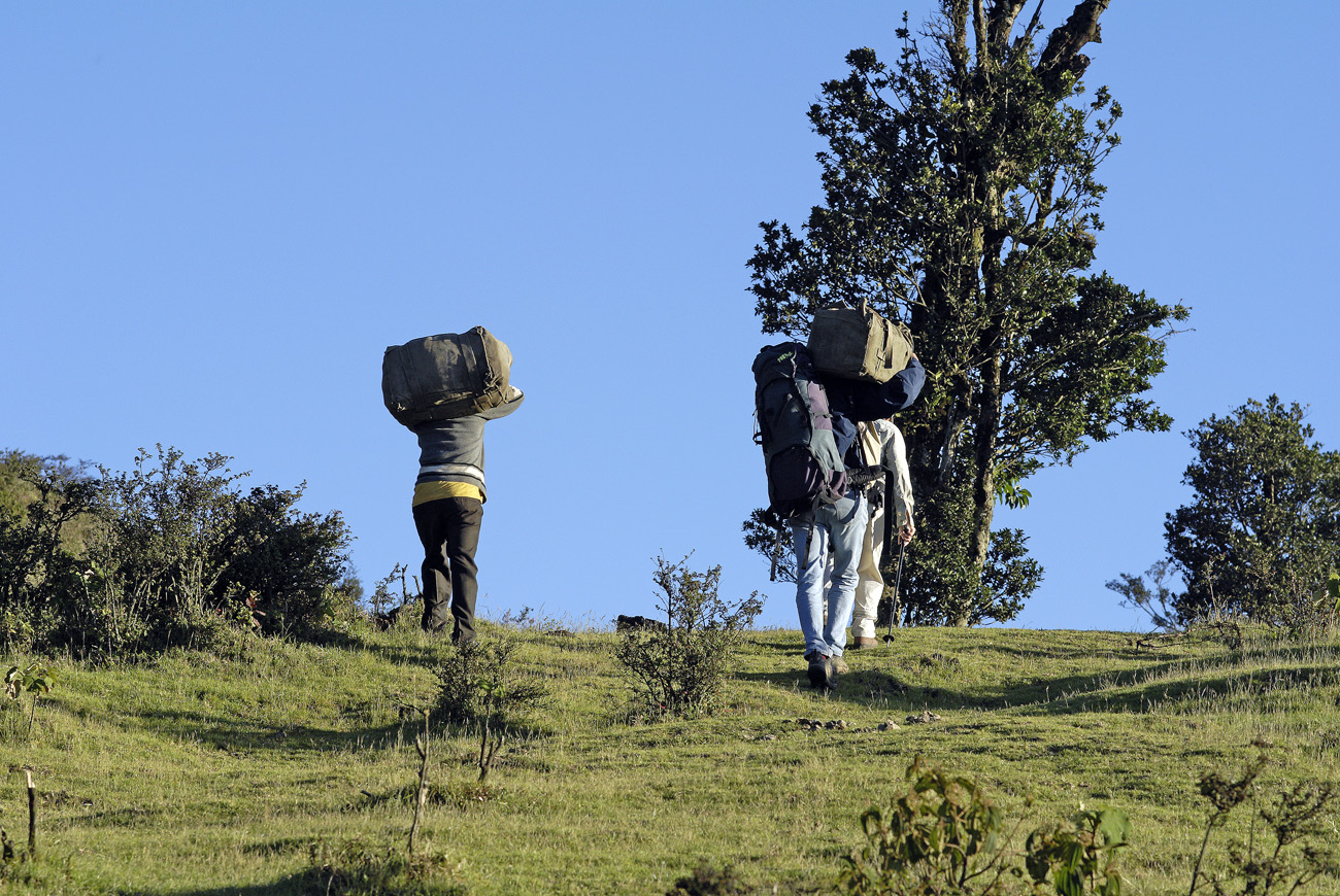 gua06_0488.jpg - volcan Pacaya montée au lieu de bivouac