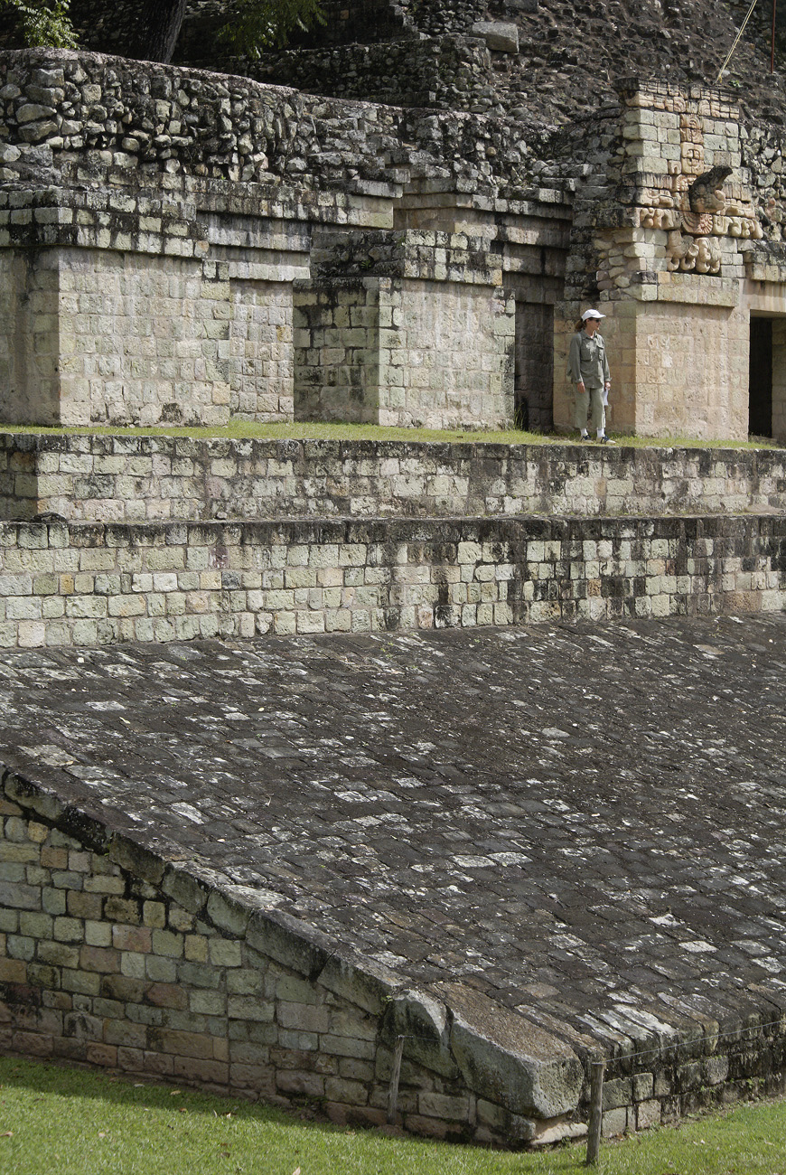 gua06_0702.jpg - Honduras ouest  Copan jeu de pelote