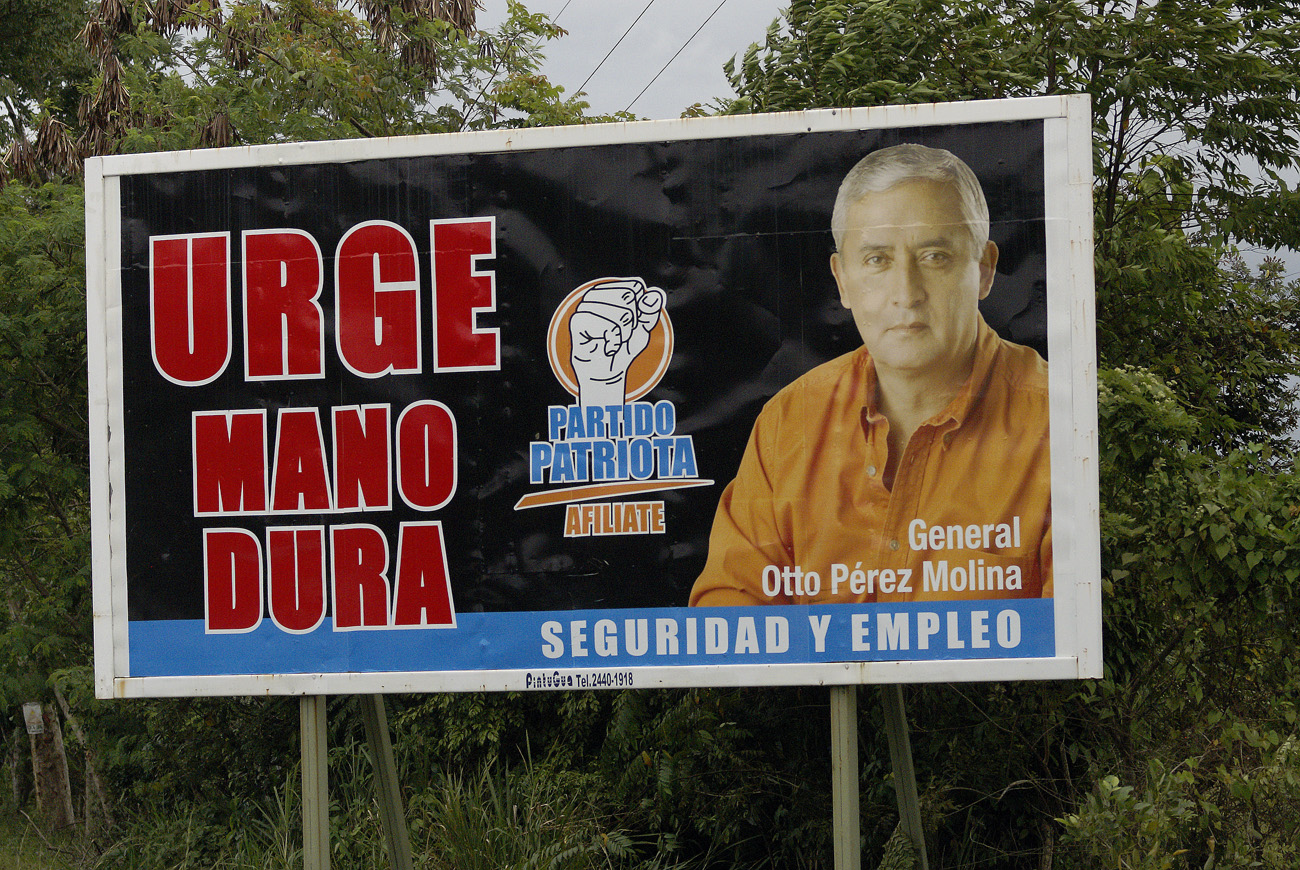 gua06_0818.jpg - vallée de la Motagua en prévision des élections de 2007, le message sans ambigüité d'un parti politique..