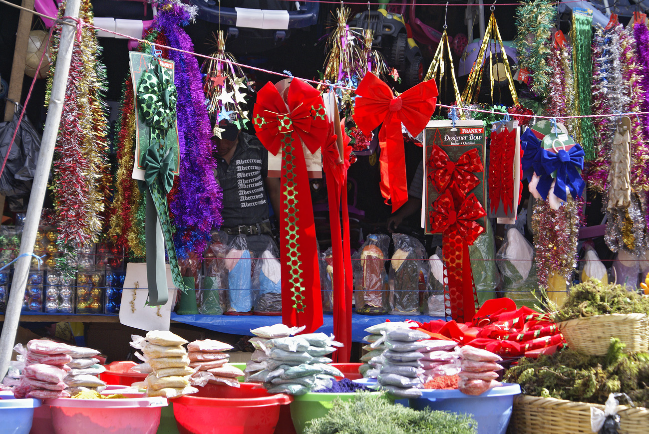 gua06_1331.jpg - Guatemala ciudad couleurs de noël