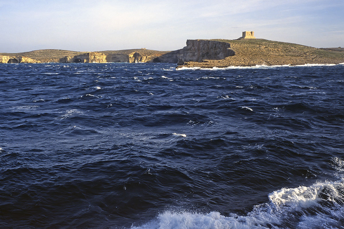 mlt229_traversee_vers_gozo.jpg -  Ile de Gozo Mgarr - Xaghra la traversée de l'ïle de Malte à Gozo