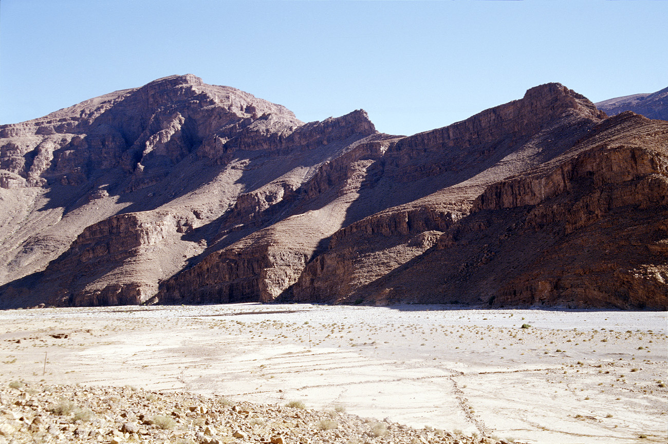 mar04_6_001.jpg - Sud Ouest, octobre-novembre 2004 anti Atlas entre Tata et Tisgui Ida ou Ballou Ektachrome 100 GX