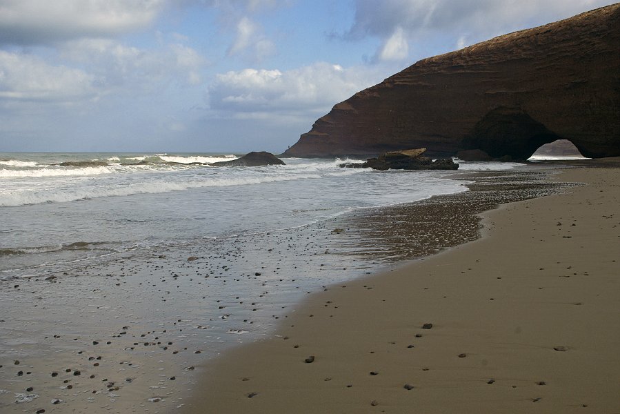 ma08-11-20_030.jpg - 20/11/2008 la plage de Legzira, à quelques kilomètres au nord de Sidi Ifni