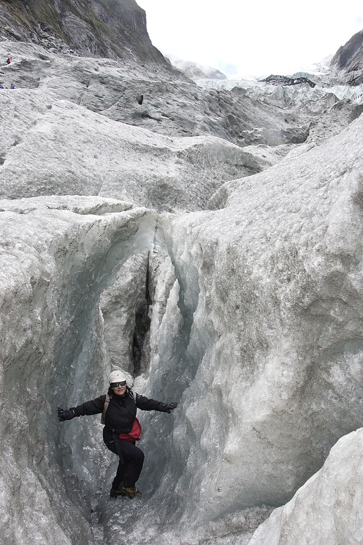 nz12-01-27_023.jpg - on ne sait jamais, mieux vaut les tenir.. Westland Franz Josef