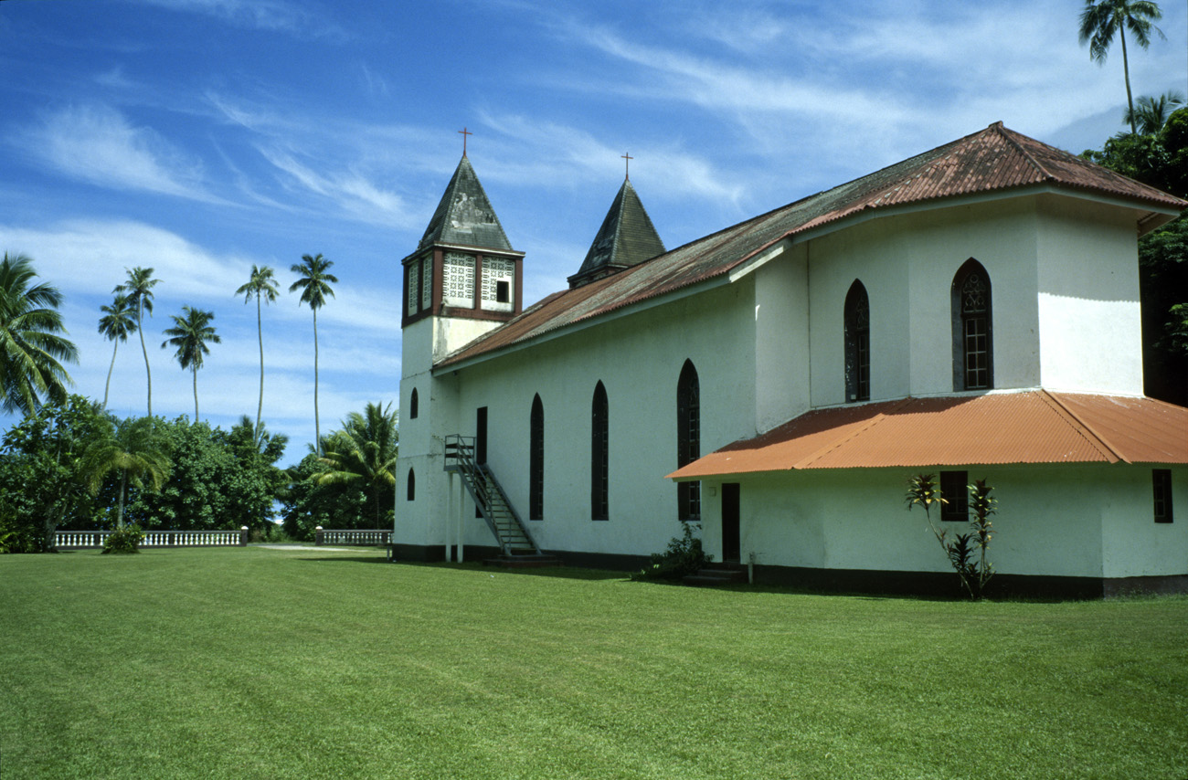 pol05_0876l.jpg - Iles de la Société, Moorea église de Haapiti